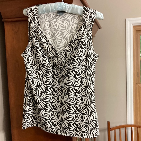 Womens sleeveless top - Picture 1 of 4